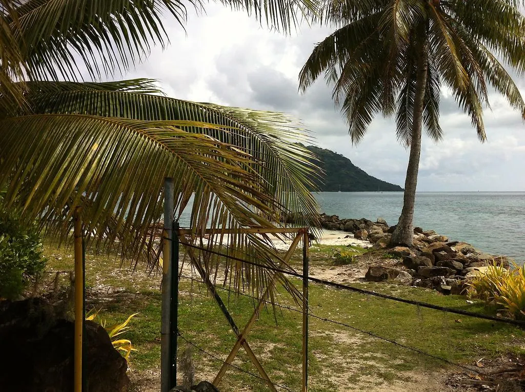 Hotel Bungalow Vaivaa Ocean Front Fare 2*,  Francouzská Polynésie